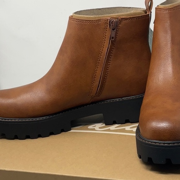 NWT women’s Zodiac Shiloh waterproof boots, size 8.5 - Picture 3 of 8